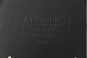 中古　イタリア　アルテミデ社(Artemide)　インダストリアルスタイルの空間づくりに活躍するフロアスタンド(スタンドライト、スタンド照明)(R-060142)