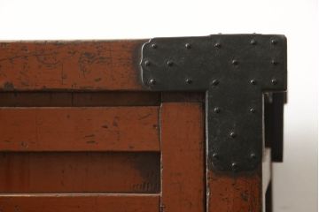 和製アンティーク　江戸期　激レア珍品!!　なかなかお目にかかれない朱塗りの帳場箪笥(帳箱、時代箪笥、舟箪笥、船箪笥、収納箪笥、戸棚、和タンス)(R-060143)