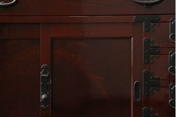 和製アンティーク　最高級　超美品　漆塗直し済み　三方欅(ケヤキ)　漆の艶が魅力的な二本松帳場箪笥(二本松箪笥、収納箪笥、小引き出し、戸棚)(R-060152)