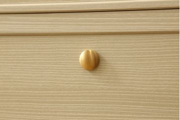 中古　美品　国産　職人手造り　上品な佇まいが魅力的な紀州総桐箪笥(胴丸、総桐たんす、引き出し、着物箪笥、衣装タンス)(定価推定約150万円)(R-060153)