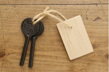 中古　美品　国産　職人手造り　上品な佇まいが魅力的な紀州総桐箪笥(胴丸、総桐たんす、引き出し、着物箪笥、衣装タンス)(定価推定約150万円)(R-060153)