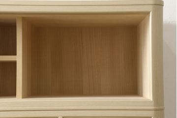 中古　美品　国産　職人手造り　上品な佇まいが魅力的な紀州総桐箪笥(胴丸、総桐たんす、引き出し、着物箪笥、衣装タンス)(定価推定約120万円)(R-060154)