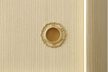 中古　美品　国産　職人手造り　上品な佇まいが魅力的な紀州総桐箪笥(胴丸、総桐たんす、引き出し、着物箪笥、衣装タンス)(定価推定約120万円)(R-060154)