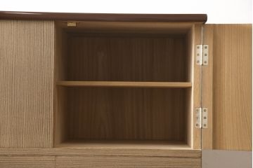 中古　美品　国産　職人手造り　上品な雰囲気を醸し出す蒔絵入り総桐箪笥(桐たんす、着物箪笥、衣装箪笥、収納箪笥、和タンス、引き出し)(R-060179)