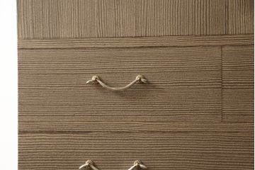 中古　美品　国産　職人手造り　上品な雰囲気を醸し出す蒔絵入り総桐箪笥(桐たんす、着物箪笥、衣装箪笥、収納箪笥、和タンス、引き出し)(R-060179)
