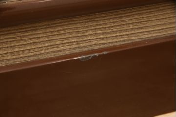 中古　美品　国産　職人手造り　上品な雰囲気を醸し出す蒔絵入り総桐箪笥(桐たんす、着物箪笥、衣装箪笥、収納箪笥、和タンス、引き出し)(R-060179)