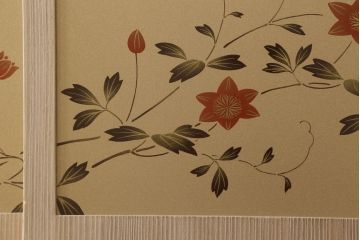 中古　国産　職人手造り　可憐な花の絵柄が美しい蒔絵入り総桐箪笥(並厚、桐たんす、衣装箪笥、収納箪笥、着物箪笥、和タンス、引き出し)(R-060180)