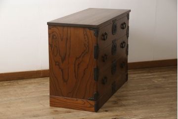 中古　岩谷堂箪笥　天板付きリメイク　重厚で上品な金具の整理箪笥(収納箪笥、衣装箪笥、引き出し、和タンス)(R-060183)