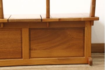 中古　民芸家具　欅(ケヤキ)　収納付きで便利な囲炉裏ベンチ(椅子、ダイニングチェア、板座チェア)(R-060185)