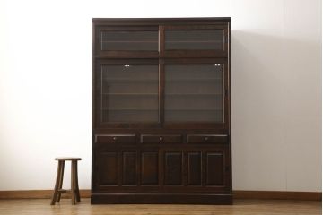 中古　美品　北海道民芸家具　美しい木肌とシックな佇まいが魅力的な重ね戸棚(収納棚、食器棚、飾り棚、キャビネット)(R-060193)