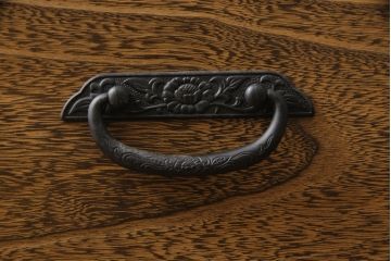 中古　美品　栃木県伝統工芸品　飾り金具が品の良さを高める大塚の総桐箪笥(桐箪笥、和タンス、衣装箪笥、着物箪笥、桐たんす)(R-060195)