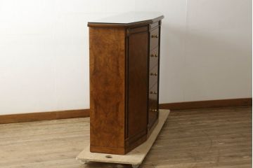 中古　超美品　イタリア最高級!!　IDC大塚家具取り扱い　ジエンメ(Giemme)　すっきりとした上品なデザインが高級な雰囲気を醸し出すサイドボード(サイドキャビネット、収納棚)(定価約120万円)(R-060196)