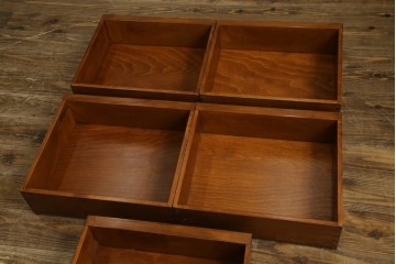 中古　超美品　イタリア最高級!!　IDC大塚家具取り扱い　ジエンメ(Giemme)　すっきりとした上品なデザインが高級な雰囲気を醸し出すサイドボード　定価約120万円相当　(R-060196)