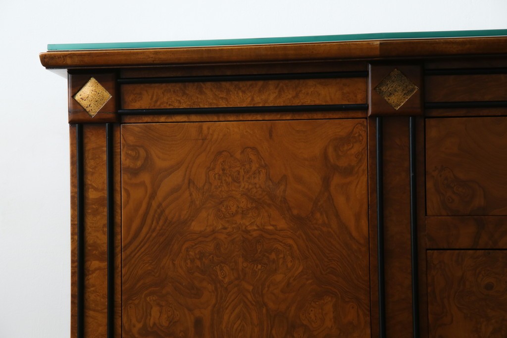 中古　超美品　イタリア最高級!!　IDC大塚家具取り扱い　ジエンメ(Giemme)　すっきりとした上品なデザインが高級な雰囲気を醸し出すサイドボード　定価約120万円相当　(R-060196)