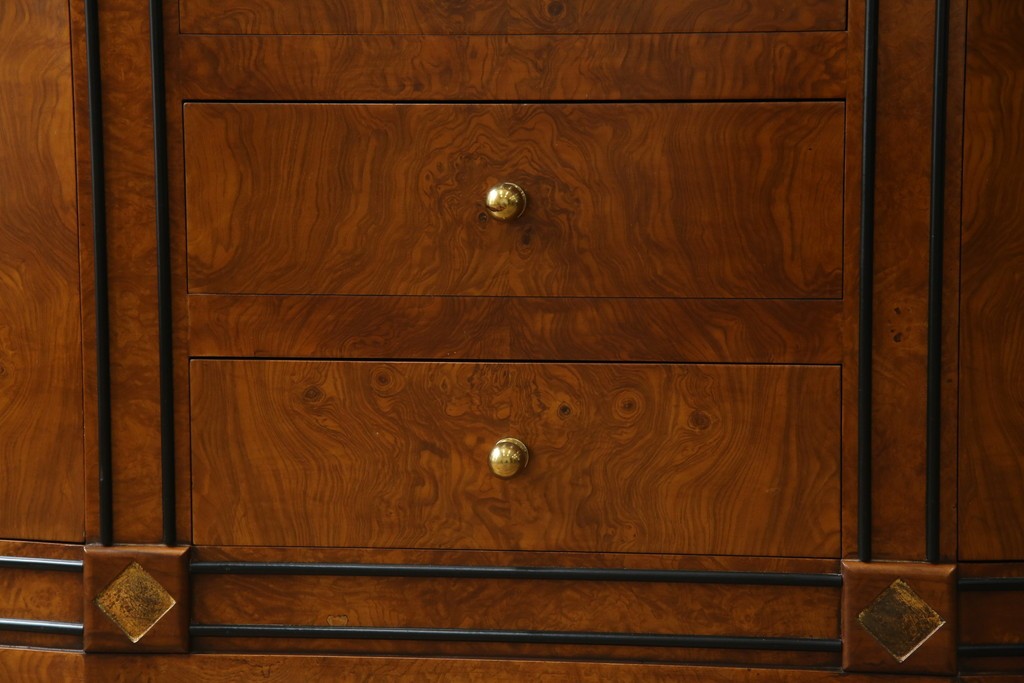 中古　超美品　イタリア最高級!!　IDC大塚家具取り扱い　ジエンメ(Giemme)　すっきりとした上品なデザインが高級な雰囲気を醸し出すサイドボード　定価約120万円相当　(R-060196)