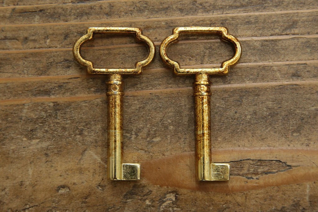 中古　超美品　イタリア最高級!!　IDC大塚家具取り扱い　ジエンメ(Giemme)　すっきりとした上品なデザインが高級な雰囲気を醸し出すサイドボード　定価約120万円相当　(R-060196)