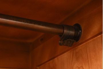 中古　美品　横浜ダニエル(daniel)　アーリーアメリカン　気品ある佇まいが魅力的なワードローブ(洋服タンス)(定価約100万円)(R-060198)