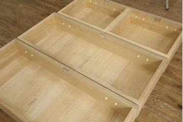 中古　六尺　明るい木肌が上品な雰囲気を醸し出す加茂桐箪笥(胴丸、桐たんす、着物箪笥、衣装箪笥、収納箪笥、和タンス、引き出し)(定価約240万円)(R-060205)