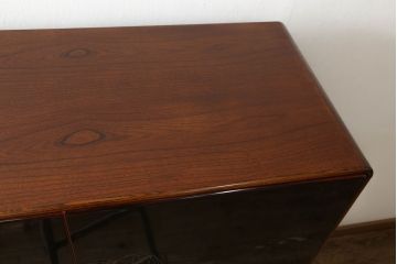 中古　美品　最高級　外側に欅(ケヤキ)材、中部に桐材を使用した輪島塗りが美しい和服箪笥(着物タンス、和たんす、衣装箪笥、総桐箪笥)(定価推定約400万円)(R-060215)