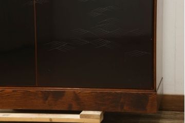 中古　美品　最高級　外側に欅(ケヤキ)材、中部に桐材を使用した輪島塗りが美しい和服箪笥(着物タンス、和たんす、衣装箪笥、総桐箪笥)(定価推定約400万円)(R-060215)