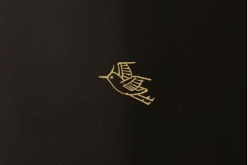 中古　美品　最高級　外側に欅(ケヤキ)材、中部に桐材を使用した輪島塗りが美しい和服箪笥(着物タンス、和たんす、衣装箪笥、総桐箪笥)(定価推定約400万円)(R-060215)