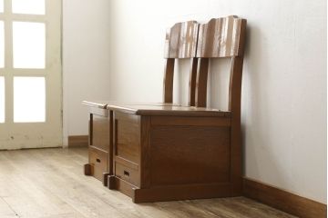 中古 美品　民芸家具　総栗材　収納付きで便利なキャスター付き囲炉裏チェア2脚セット(椅子、ダイニングチェア、板座チェア)(R-060216)