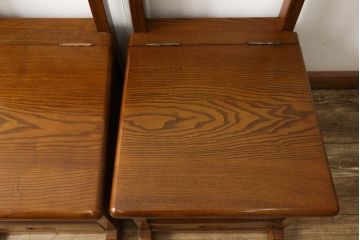 中古 美品　民芸家具　総栗材　収納付きで便利なキャスター付き囲炉裏チェア2脚セット(椅子、ダイニングチェア、板座チェア)(R-060216)