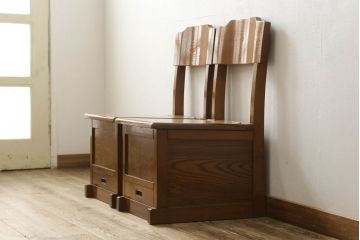 中古 美品　民芸家具　総栗材　収納付きで便利なキャスター付き囲炉裏チェア2脚セット(椅子、ダイニングチェア、板座チェア)(R-060218)