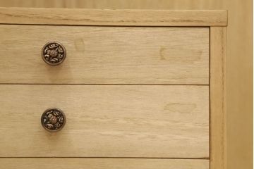中古　軽井沢彫り　満開の桜の彫刻が見事なワードローブ(洋服タンス、衣装箪笥)(R-060220)