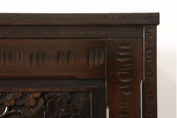 中古　軽井沢彫り　満開の桜の彫刻が見事なワードローブ(洋服タンス、衣装箪笥)(R-060220)