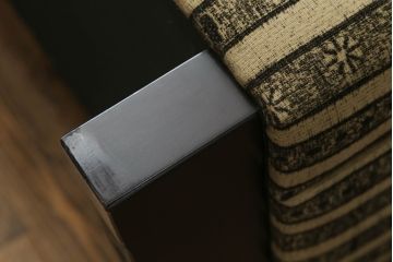 中古　超美品　イタリア最高級!　サァラ麻布取り扱い　ハイバックのデザインがエレガントな雰囲気を高めるラウンジソファ(2人掛けソファ、2.5人掛けソファ、2P、2.5P、)(定価約180万円)(R-060230)