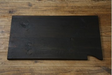 ベルギーアンティーク　希少サイズ　オーク材　凝ったデザインが目を惹く彫刻入りの縦型キャビネット　(R-060237)