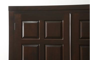 中古　美品　特注品　松本民芸家具　引き出しが2杯付き　クラシカルな佇まいのワードローブ(洋服タンス、衣装タンス、収納棚)(定価推定約60万円)(R-060253)