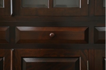 中古　美品　松本民芸家具　和モダンな佇まいが美しいG-III型面取り食器棚　定価約83万円　(R-060254)