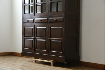 中古　美品　松本民芸家具　和モダンな佇まいが美しいG-III型面取り食器棚　定価約83万円　(R-060254)