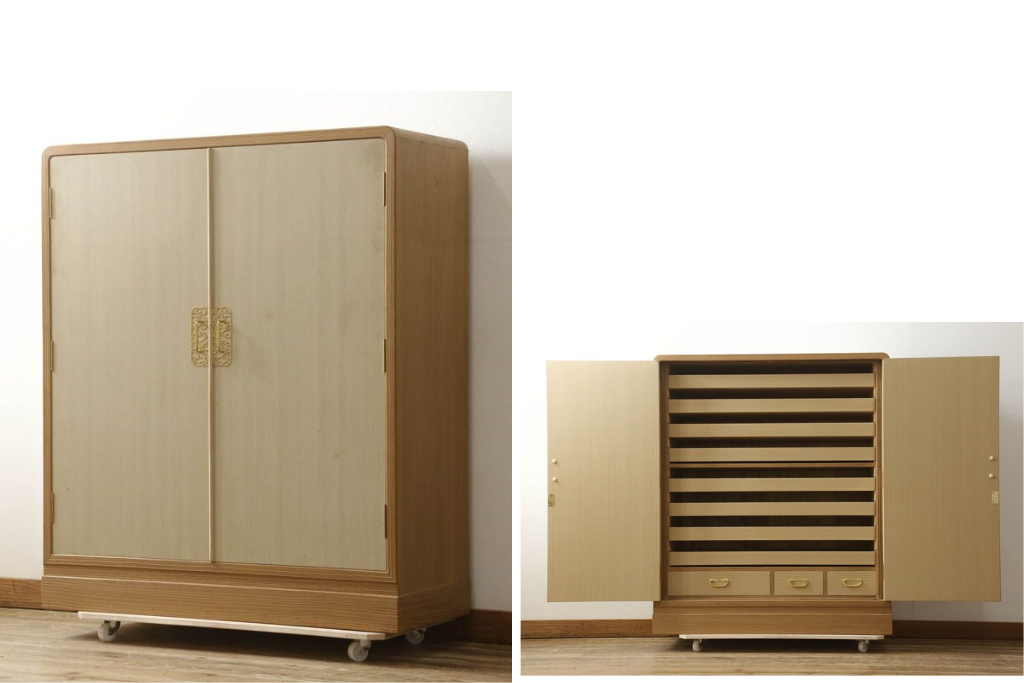 中古　加茂総桐箪笥(胴厚)　透かしの金具が魅力!上品な佇まいの着物箪笥　(R-060255)