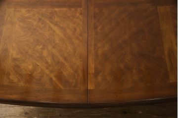 中古　美品　アメリカ高級モデル　DREXEL HERITAGE(ドレクセルヘリテイジ)　天板の曲線や脚先までのデザインが美しいダイニングテーブル(食卓、6人掛け、4人掛け)(定価約150万円)(R-060257)