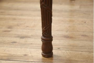 中古　美品　アメリカ高級モデル　DREXEL HERITAGE(ドレクセルヘリテイジ)　天板の曲線や脚先までのデザインが美しいダイニングテーブル(食卓、6人掛け、4人掛け)(定価約150万円)(R-060257)