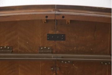 中古　美品　アメリカ高級モデル　DREXEL HERITAGE(ドレクセルヘリテイジ)　天板の曲線や脚先までのデザインが美しいダイニングテーブル(食卓、6人掛け、4人掛け)(定価約150万円)(R-060257)