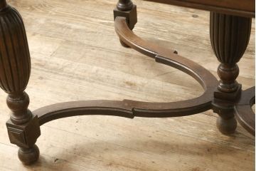 和製アンティーク　クラシカルな雰囲気を醸し出す古い洋館のダイニングテーブル(拡張式テーブル、エクステンションテーブル、4人掛け、6人掛け、食卓)(R-060258)