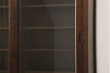 中古　美品　九州民芸家具　引き戸の木目が魅力!上品な佇まいの食器棚(収納棚、キャビネット、飾り棚、戸棚)(R-060260)