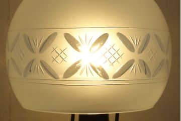 アンティーク照明　大正昭和初期　海軍　錨　オパールセントの優しい色合いと切子が目を惹くデスクスタンド(卓上照明、スタンドライト、テーブルライト)(R-060261)