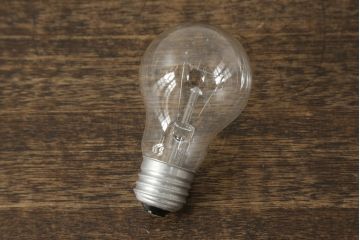 アンティーク照明　大正昭和初期　海軍　錨　オパールセントの優しい色合いと切子が目を惹くデスクスタンド(卓上照明、スタンドライト、テーブルライト)(R-060261)