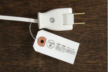アメリカビンテージ　LEVITON(レビトン)社製　支柱のガラスフレームがエレガントな雰囲気を醸し出すテーブルスタンド(卓上照明、テーブルライト、ヴィンテージ)(R-060263)