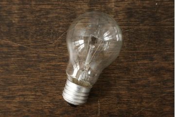 アメリカビンテージ　LEVITON(レビトン)社製　支柱のガラスフレームがエレガントな雰囲気を醸し出すテーブルスタンド(卓上照明、テーブルライト、ヴィンテージ)(R-060263)