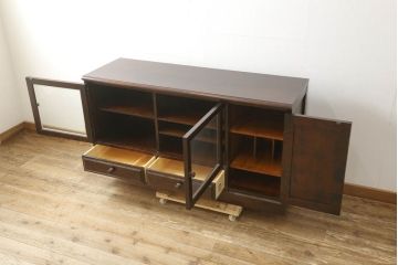 中古　美品　北海道民芸家具　和洋どちらにも合うシックなサイドボード(引き出し、リビングボード、収納棚、戸棚、テレビボード、AVキャビネット、TV、テレビ台)(R-060264)