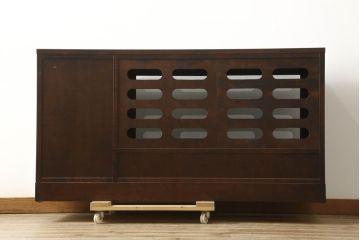 中古　美品　北海道民芸家具　和洋どちらにも合うシックなサイドボード(引き出し、リビングボード、収納棚、戸棚、テレビボード、AVキャビネット、TV、テレビ台)(R-060264)