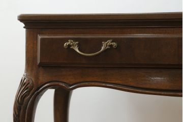 中古　美品　DREXEL HERITAGE(ドレクセルヘリテイジ)　上品な意匠が魅力的なコンソールテーブル(サイドテーブル、作業台)(R-060265)