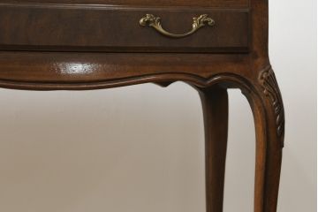 中古　美品　DREXEL HERITAGE(ドレクセルヘリテイジ)　上品な意匠が魅力的なコンソールテーブル(サイドテーブル、作業台)(R-060265)