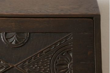 和製アンティーク　激レア!!　希少　ナラ材　繊細な彫刻が目を惹くペザントアートのライティングビューロー(ワークデスク、机、戸棚、キャビネット、引き出し、在宅ワーク用、在宅用)(R-060268)